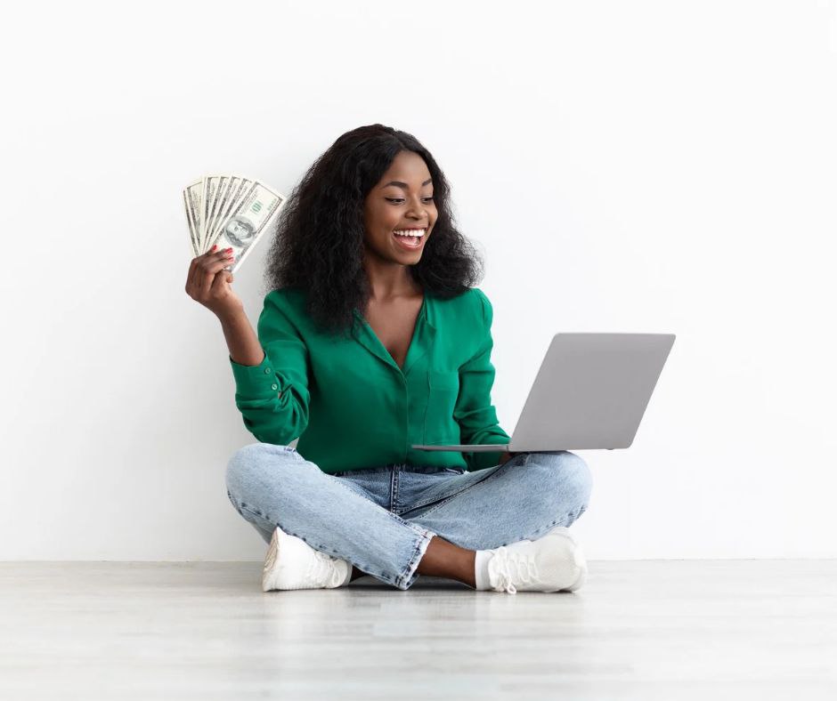 Read more about the article TOP 10 ESSENTIAL SKILLS EVERY REMOTE WORKER NEEDS TO SUCCEED IN 2025